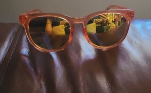Brand new Blenders Women's sunglasses.